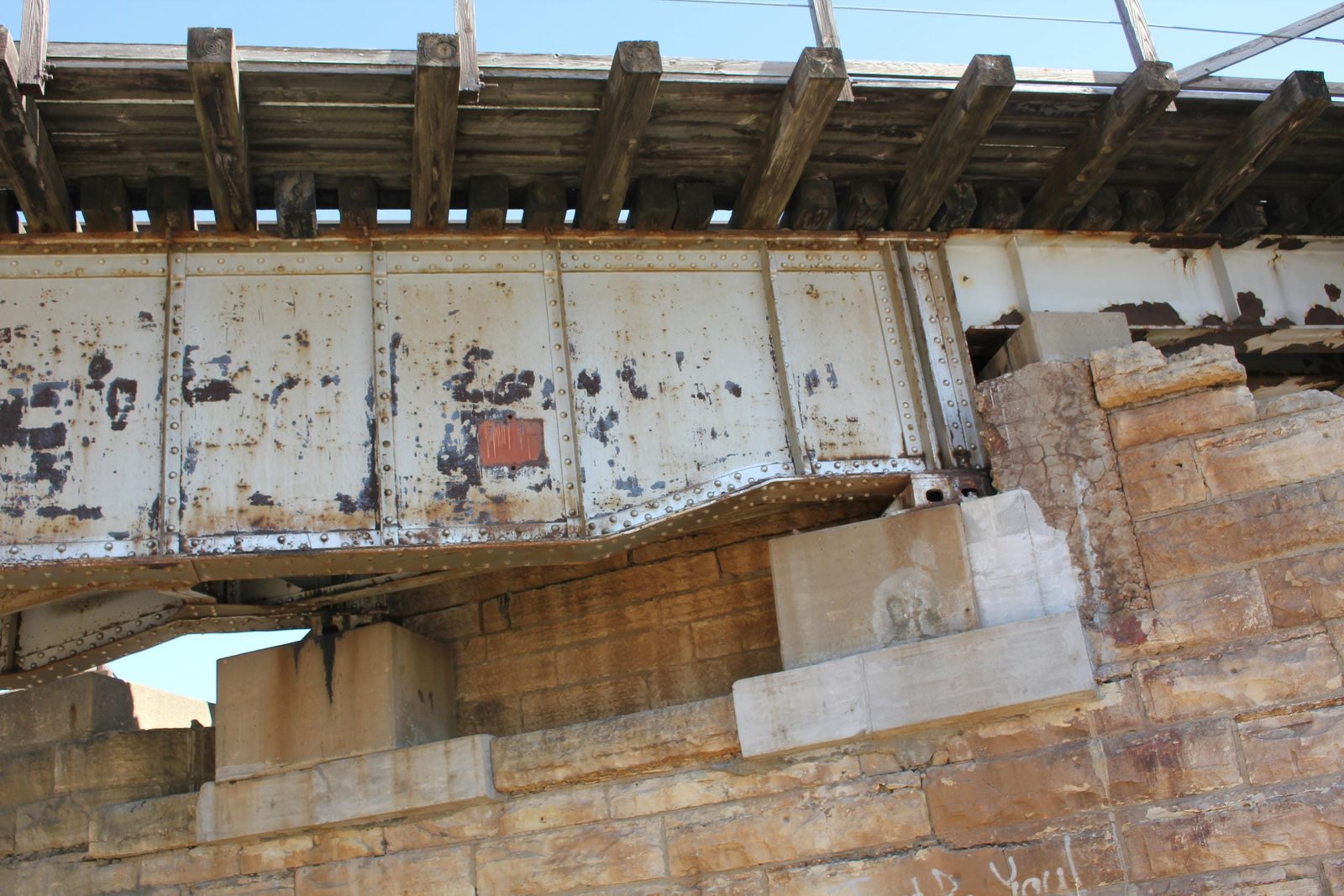 Center span girder details